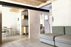 Charming House near the Sea in Pozzallo with Balcony